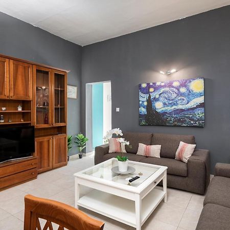 1 Bedroom Apartment With Cosy Backyard Close To Valletta フロリアーナ エクステリア 写真
